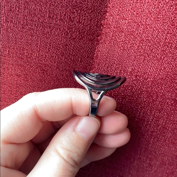 Swirl ring - Picture 2 of 3